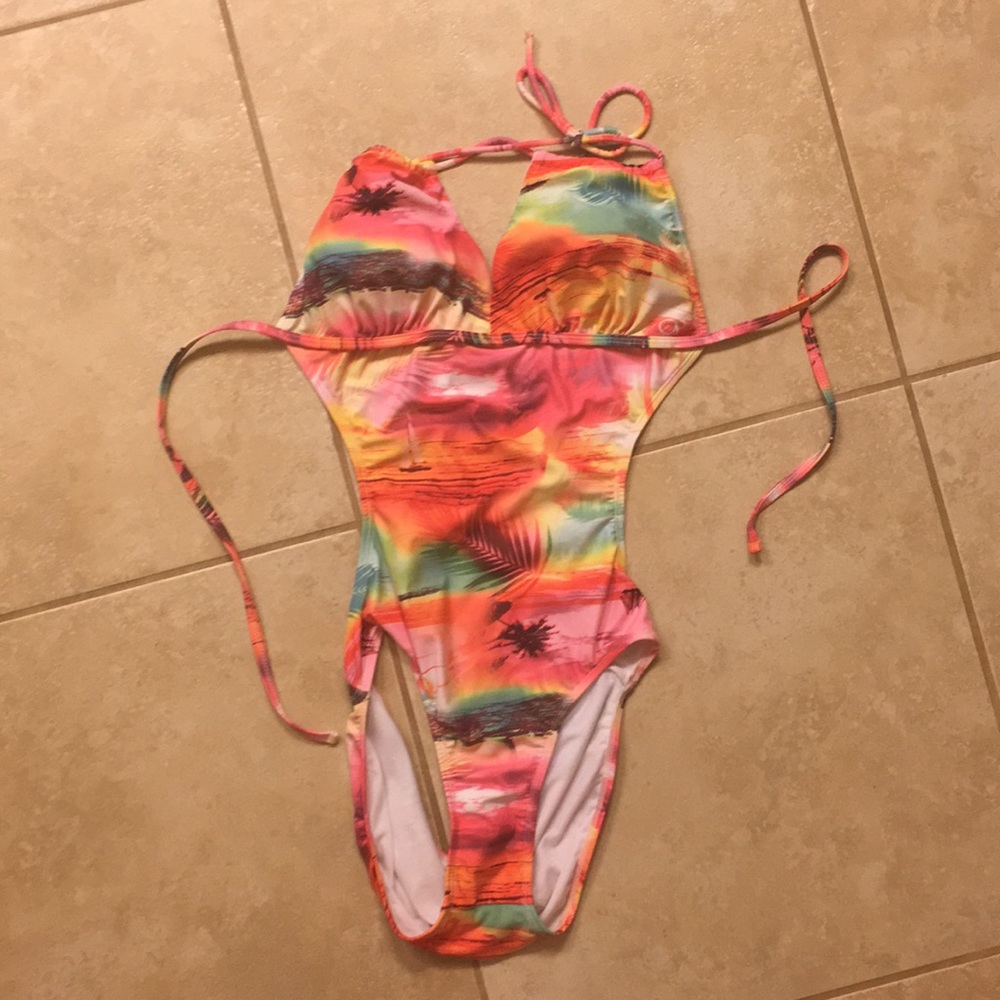 Monokini 11-13 large juniors.